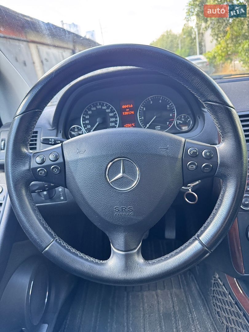 Mercedes-Benz A-Class 2011 VIN WDD1690322J958392 фото оголошення 31 з 35