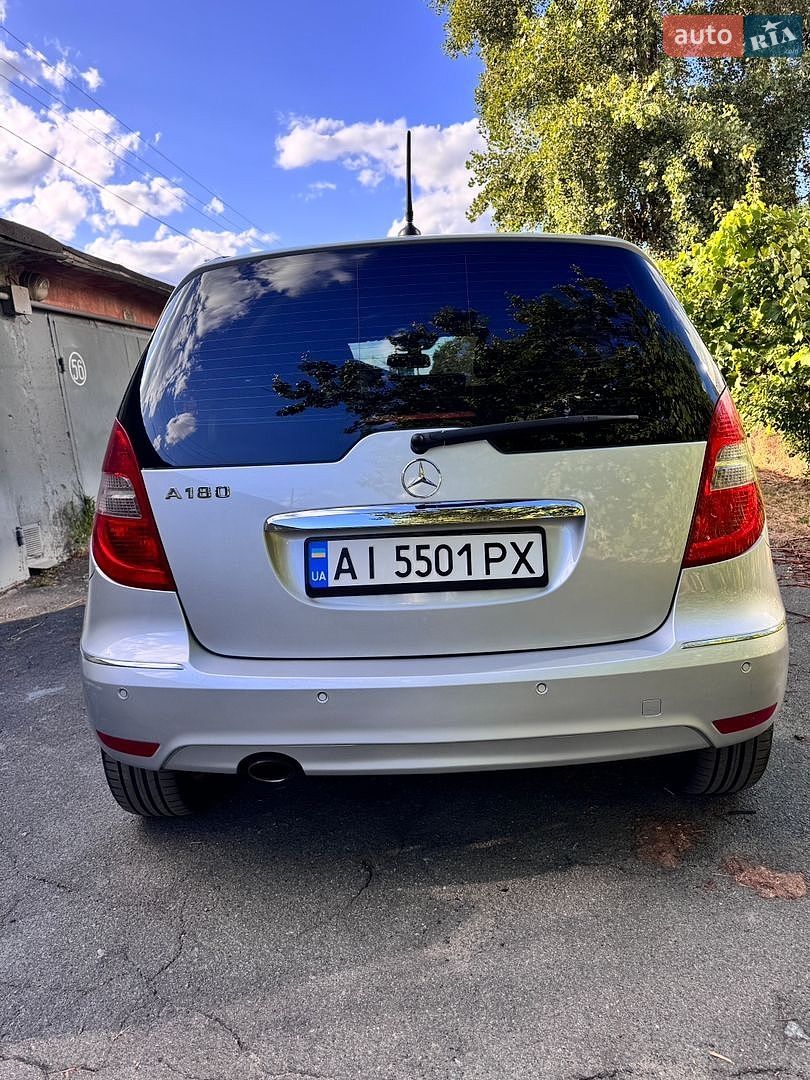 Mercedes-Benz A-Class 2011 VIN WDD1690322J958392 фото оголошення 14 з 35