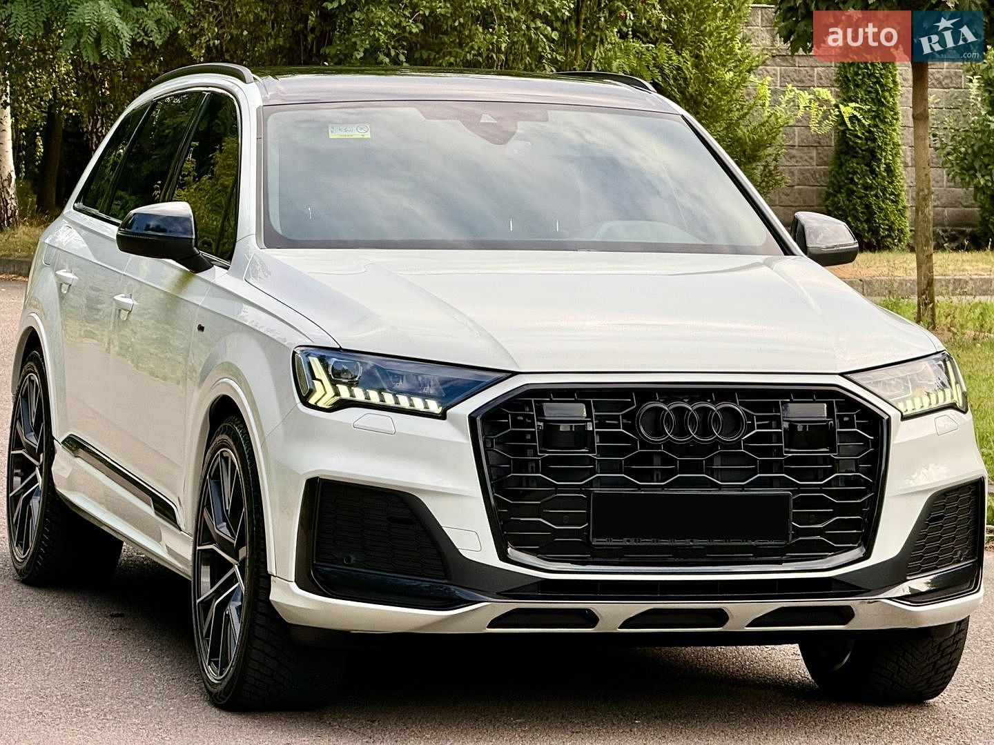 Audi Q7 2021 VIN WAUZZZ4M8ND009881 фото оголошення 2 з 94