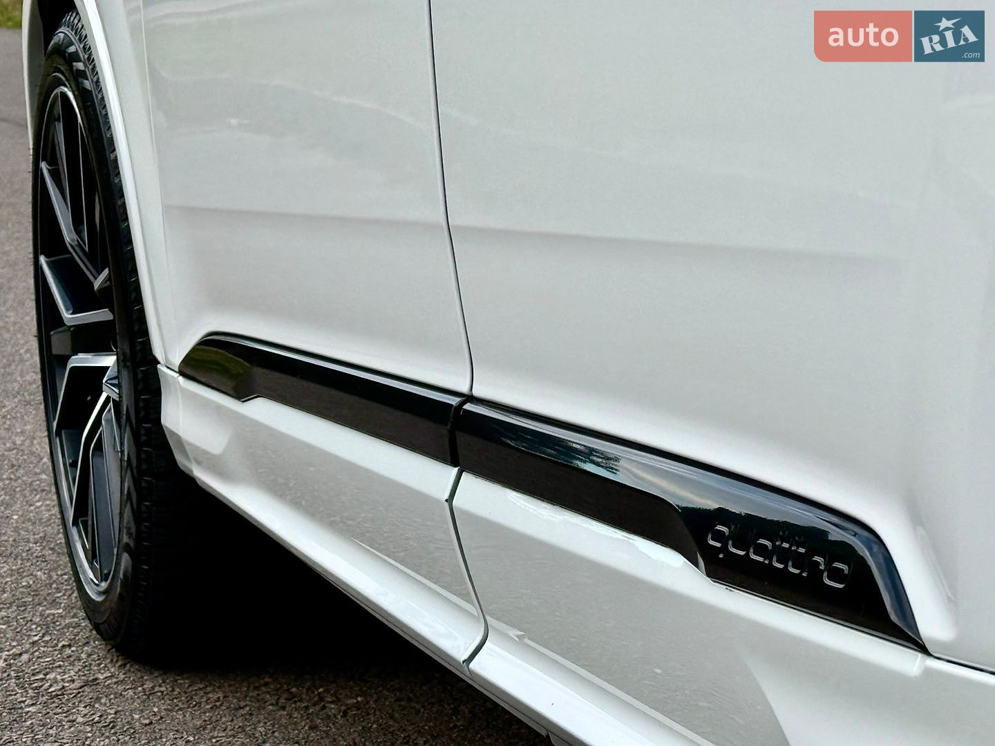Audi Q7 2021 VIN WAUZZZ4M8ND009881 фото оголошення 19 з 94