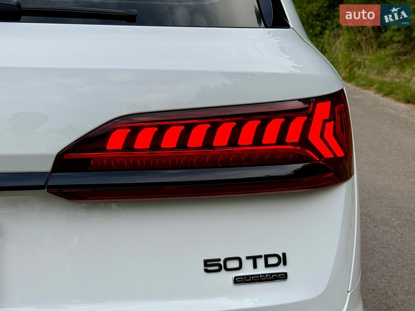 Audi Q7 2021 VIN WAUZZZ4M8ND009881 фото оголошення 18 з 94
