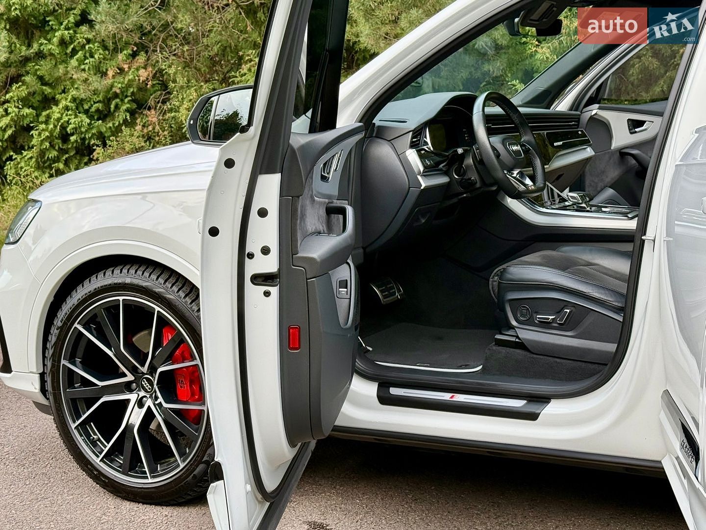 Audi Q7 2021 VIN WAUZZZ4M8ND009881 фото оголошення 21 з 94