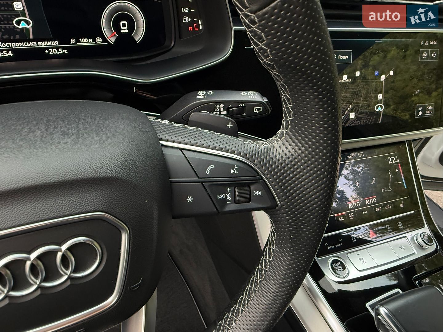 Audi Q7 2021 VIN WAUZZZ4M8ND009881 фото оголошення 31 з 94