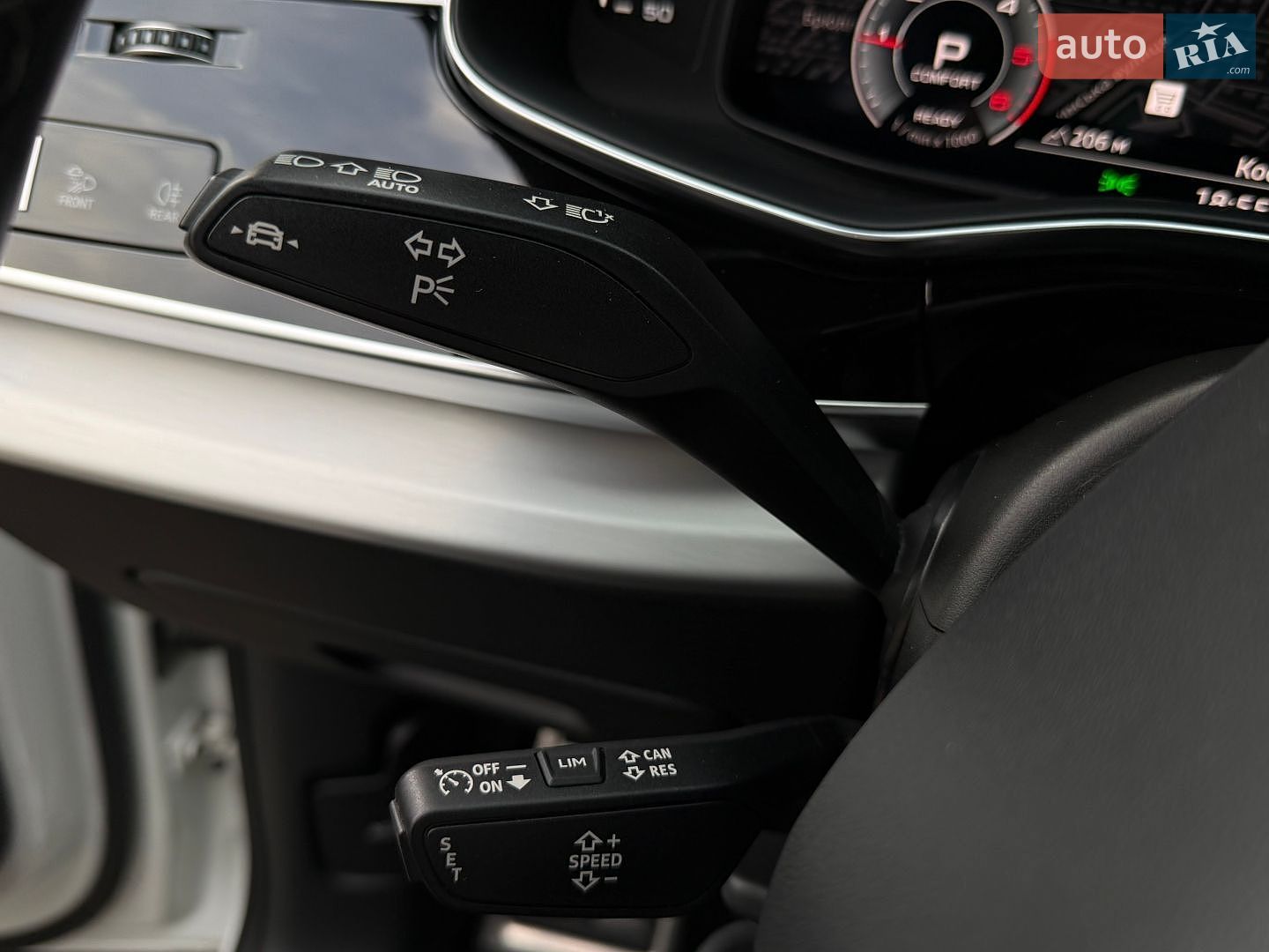 Audi Q7 2021 VIN WAUZZZ4M8ND009881 фото оголошення 30 з 94