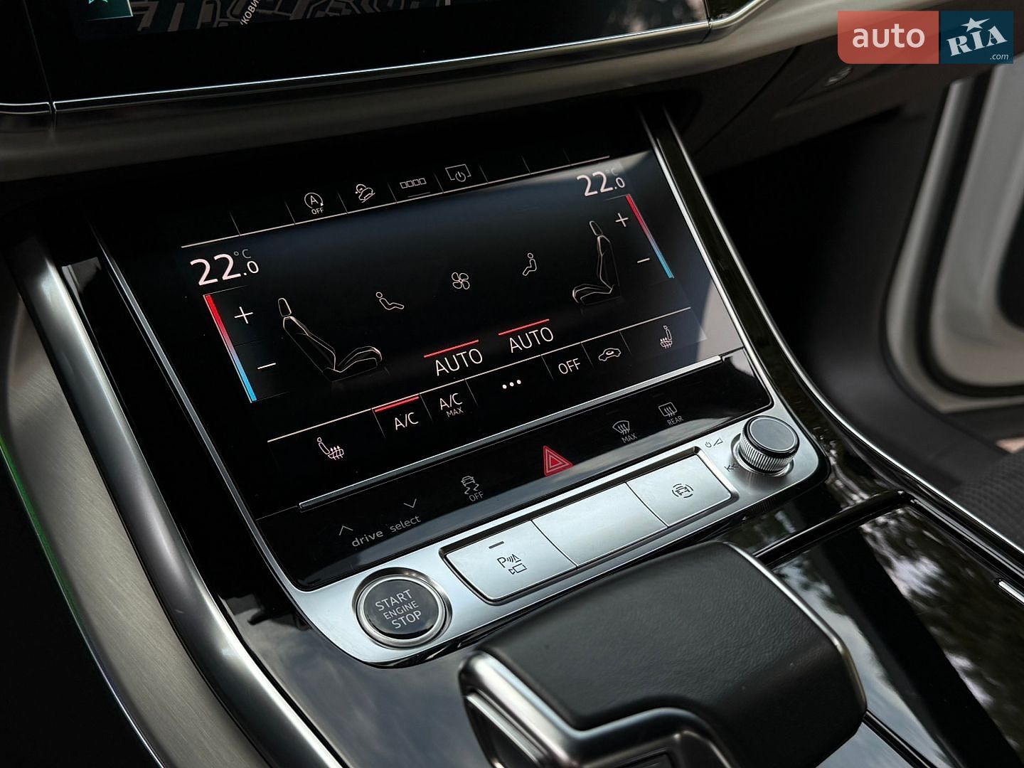 Audi Q7 2021 VIN WAUZZZ4M8ND009881 фото оголошення 43 з 94