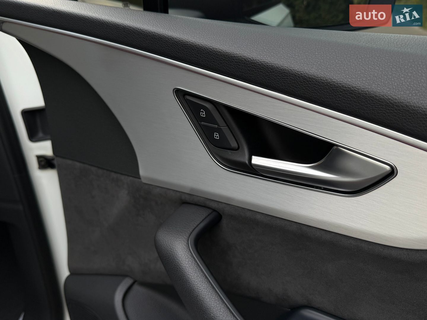 Audi Q7 2021 VIN WAUZZZ4M8ND009881 фото оголошення 53 з 94