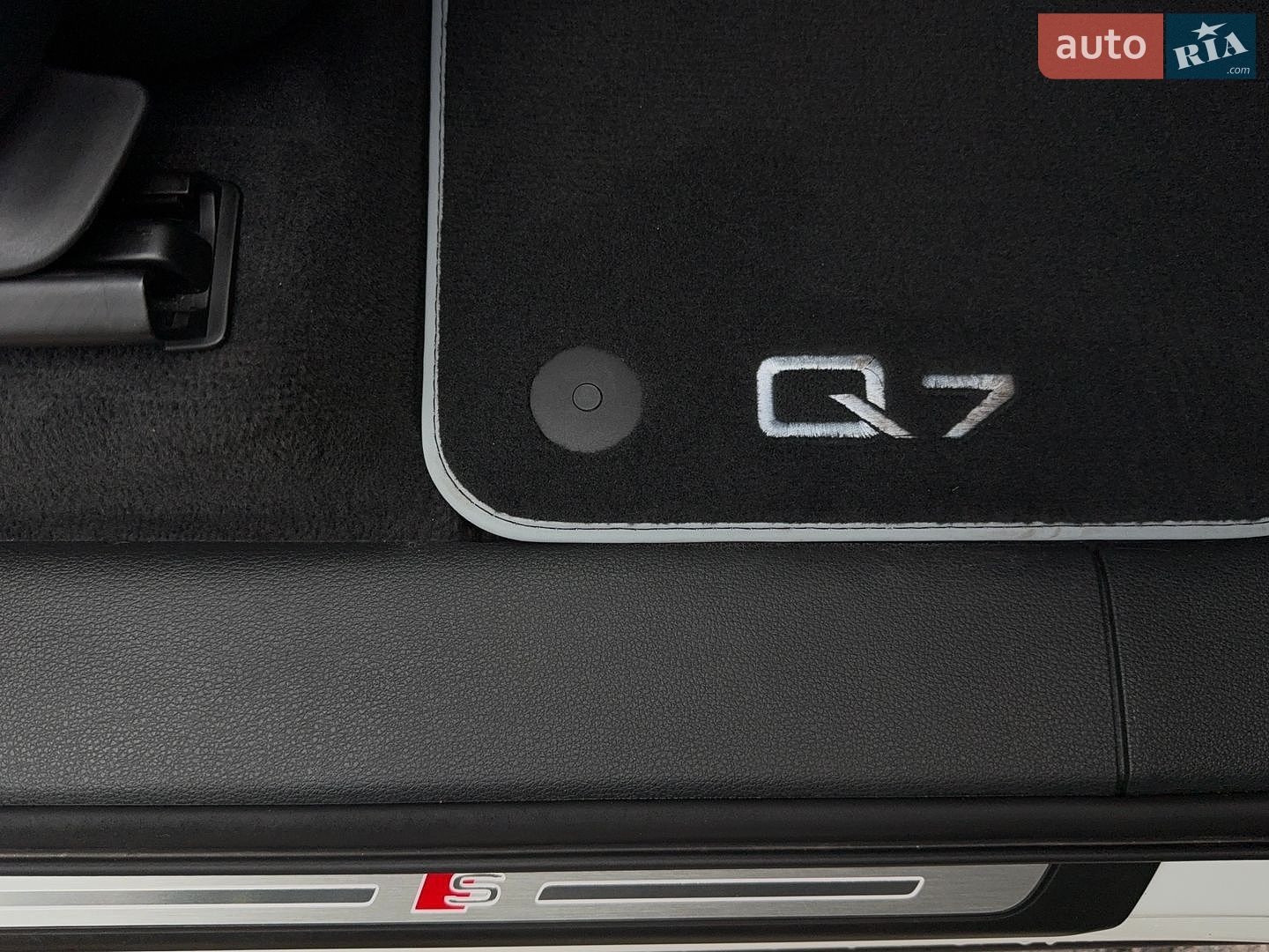 Audi Q7 2021 VIN WAUZZZ4M8ND009881 фото оголошення 55 з 94