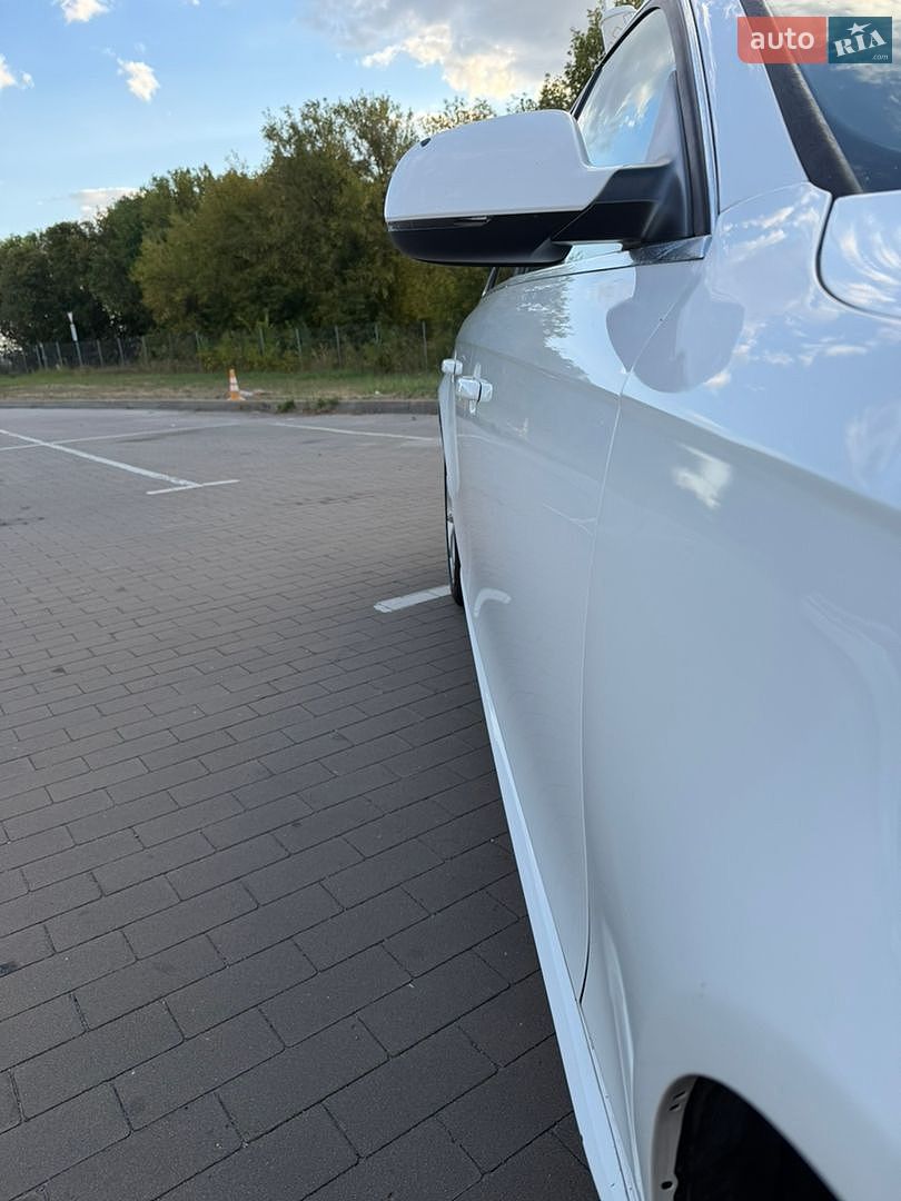 Audi A4 2015 VIN WAUAFAFL6GN003425 фото оголошення 45 з 82