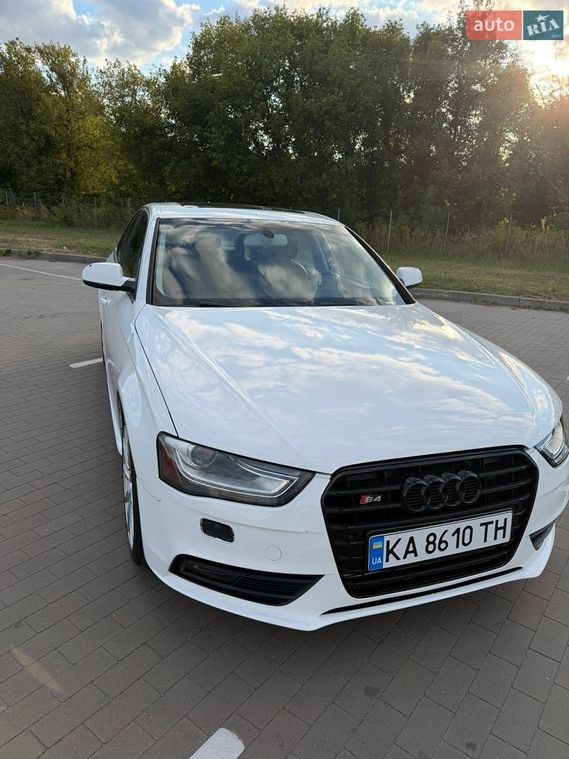 Audi A4 2015 VIN WAUAFAFL6GN003425 фото оголошення 39 з 82