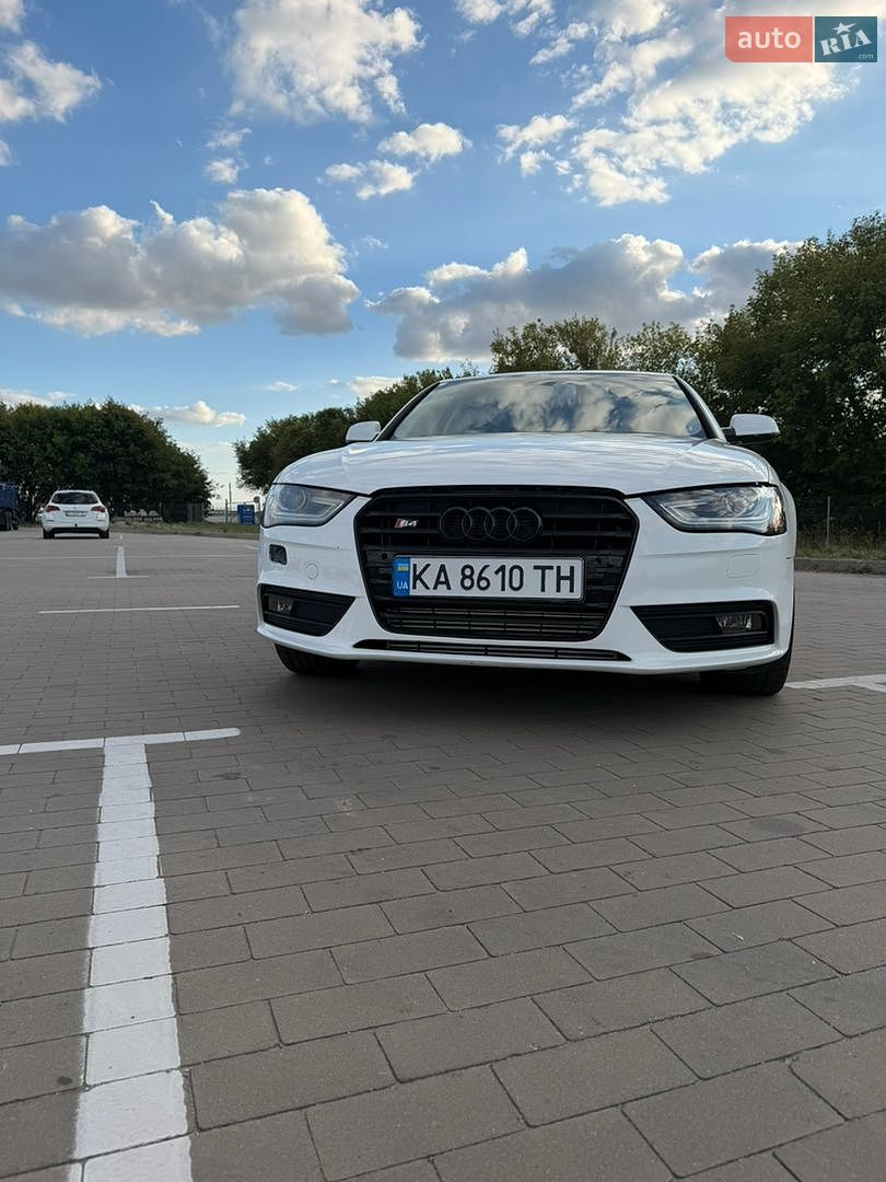 Audi A4 2015 VIN WAUAFAFL6GN003425 фото оголошення 41 з 82