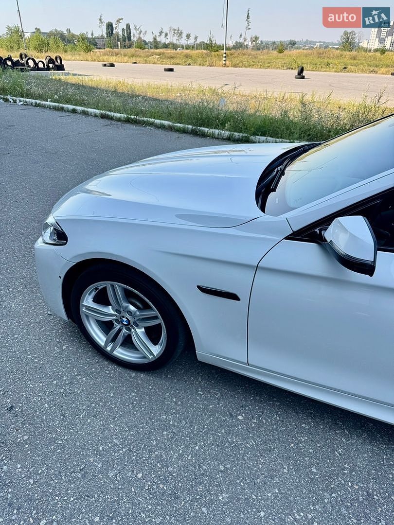 BMW 5 Series 2015 VIN WBA5B3C54FD548865 фото оголошення 3 з 26
