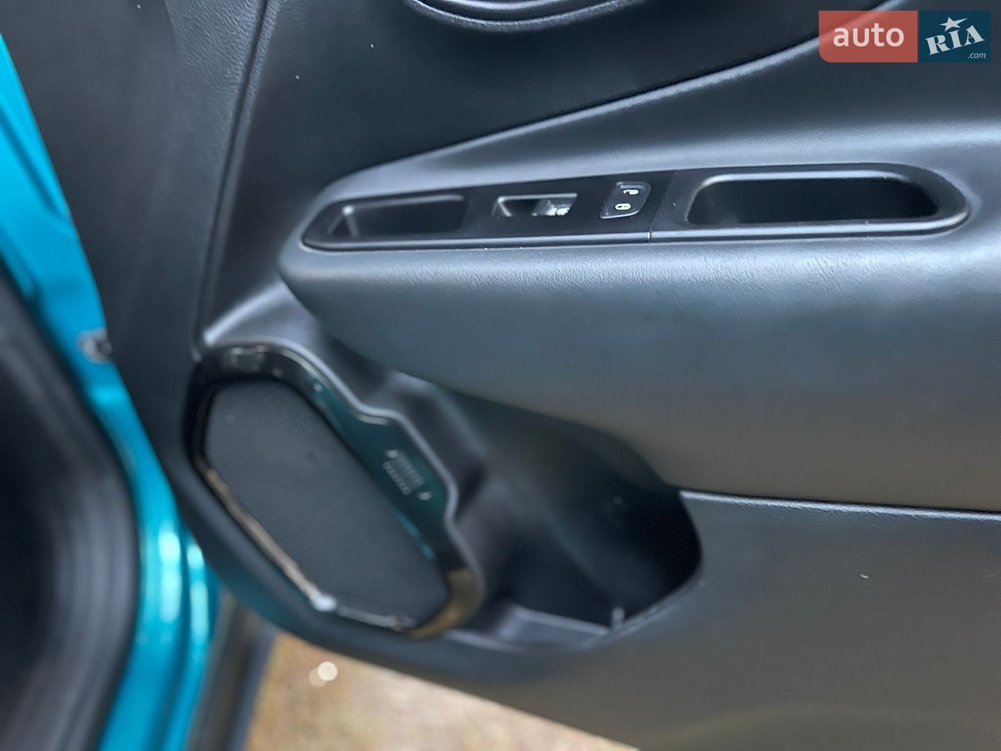 Jeep Renegade 2019 VIN ZACNJABBXLPL22969 фото оголошення 36 з 42