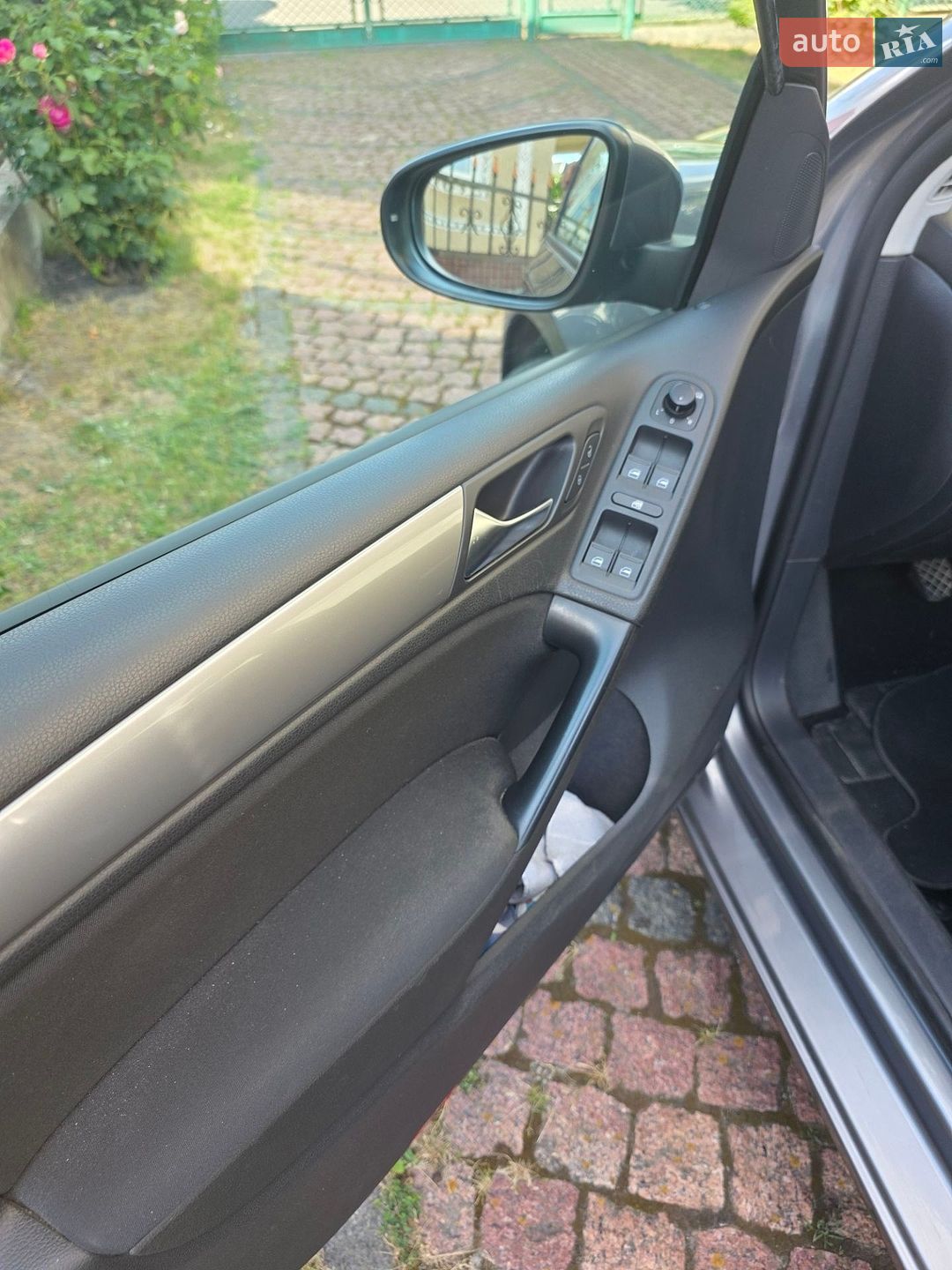 Volkswagen Golf 2011 VIN WVWZZZ1KZCW061628 фото оголошення 9 з 10