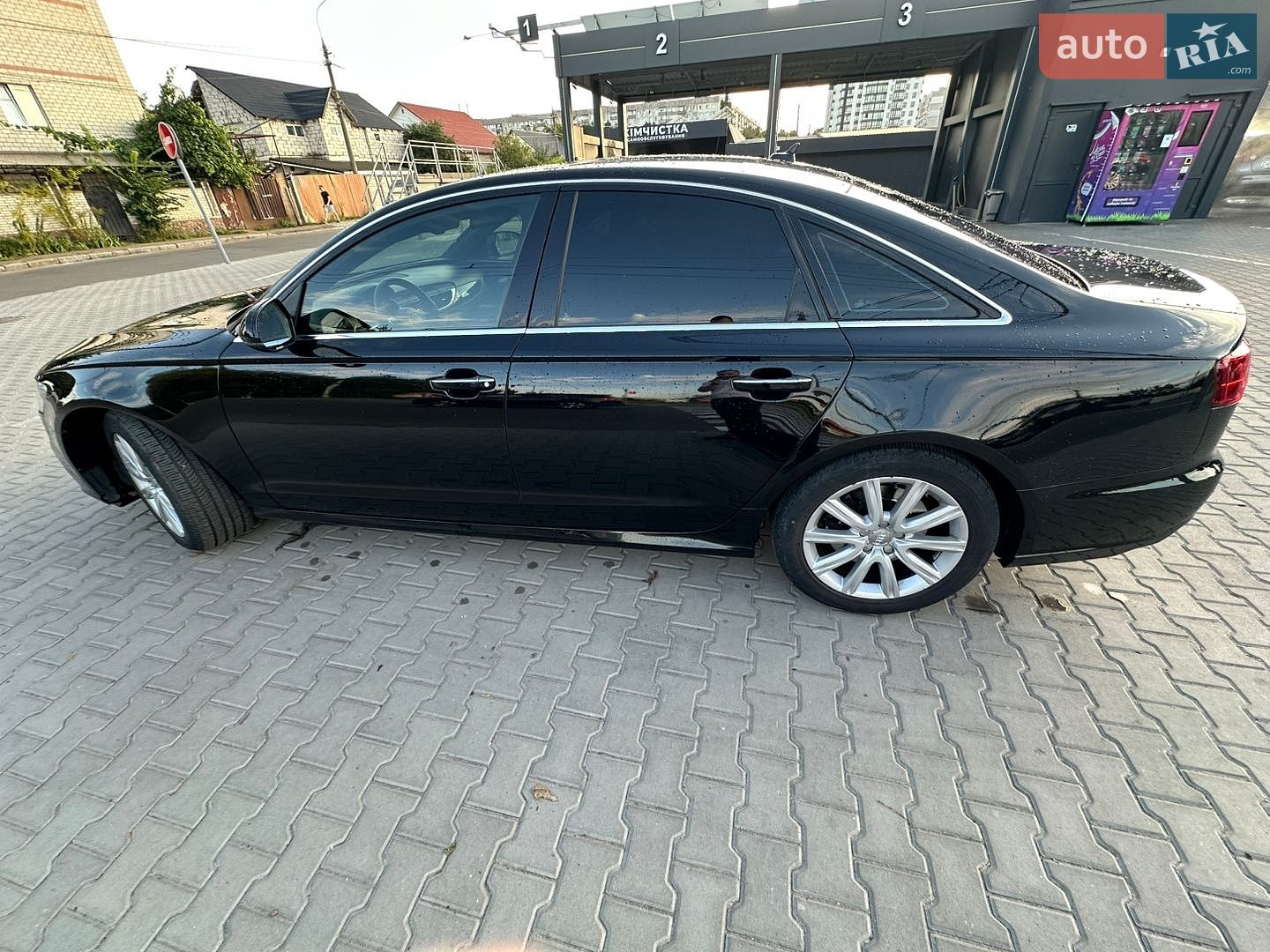 Audi A6 2015 VIN WAUGFAFC7GN025492 фото оголошення 14 з 47