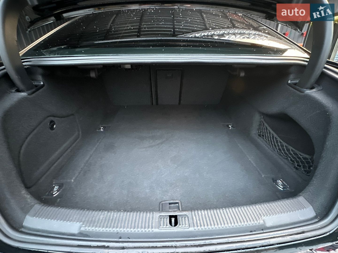 Audi A6 2015 VIN WAUGFAFC7GN025492 фото оголошення 33 з 47