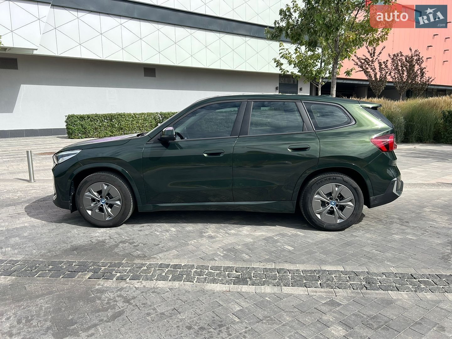 BMW IX1 2023 VIN WBY61EF0905X50509 фото оголошення 3 з 14