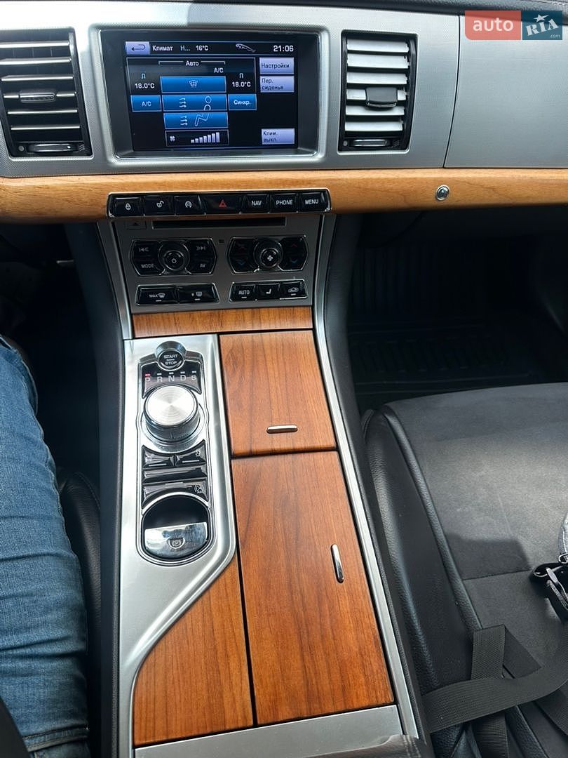 Jaguar XF 2012 VIN SAJAA04H4CFS44674 фото оголошення 2 з 15