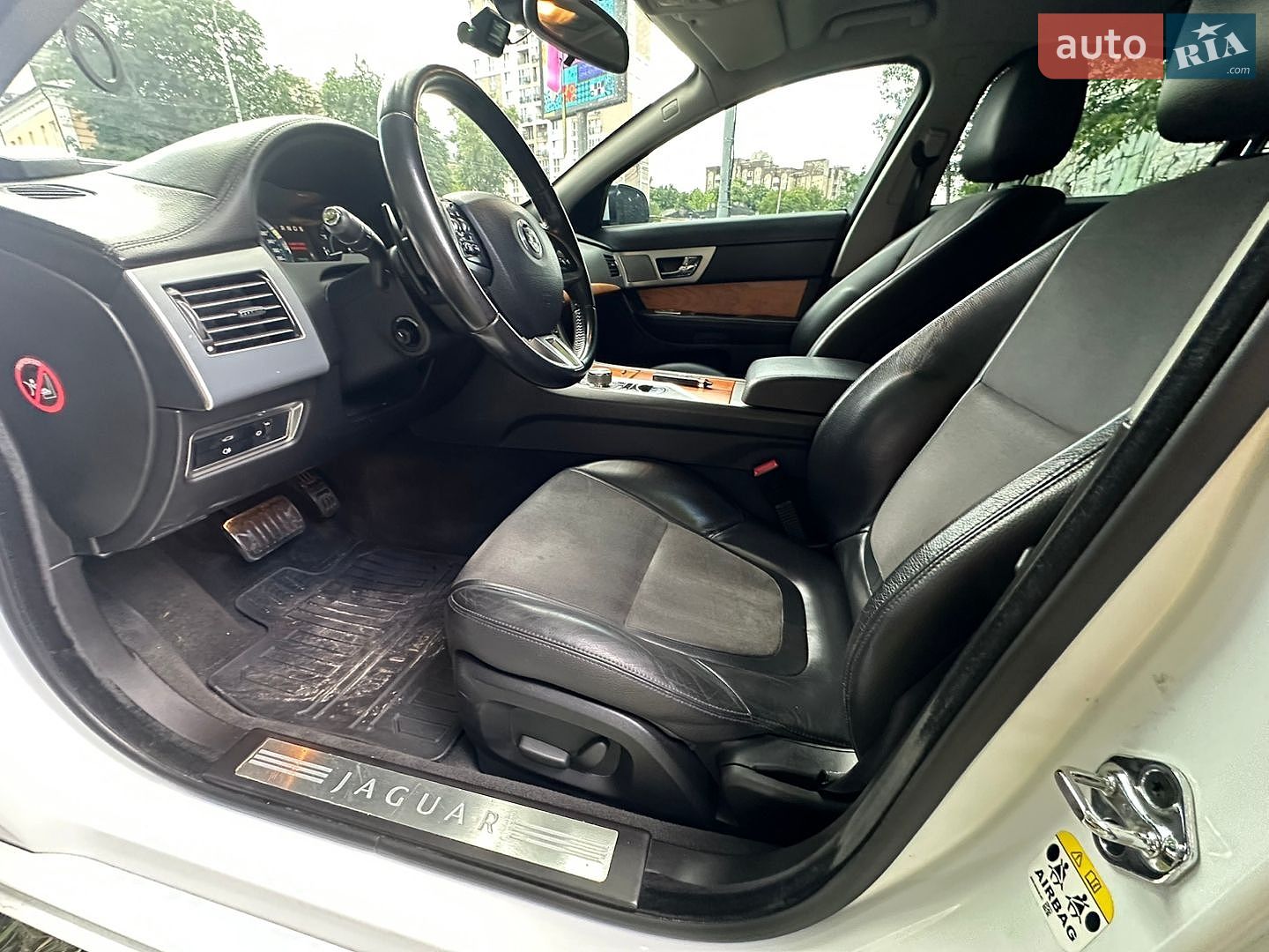 Jaguar XF 2012 VIN SAJAA04H4CFS44674 фото оголошення 4 з 15
