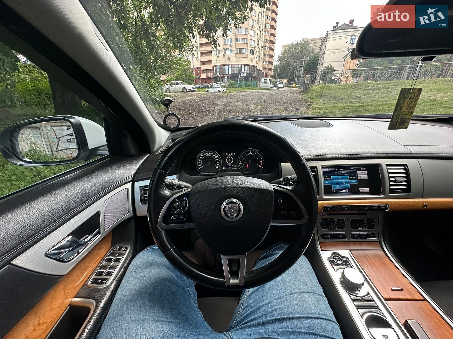 Jaguar XF 2012 VIN SAJAA04H4CFS44674 фото оголошення 6 з 15