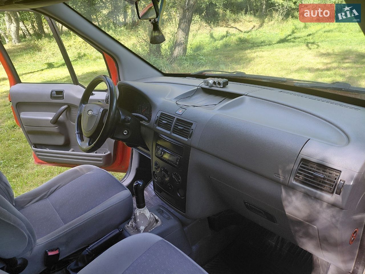 Ford Transit Connect 2004 VIN WF0UXXTTPU4L37757 фото оголошення 26 з 37