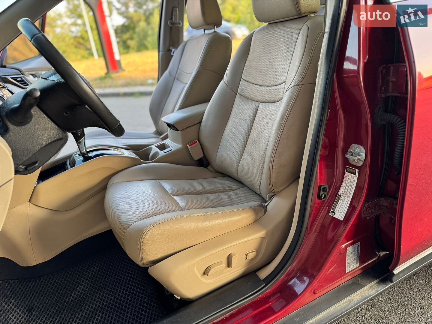 Nissan Rogue 2015 VIN 5N1AT2MV2GC768919 фото оголошення 34 з 59