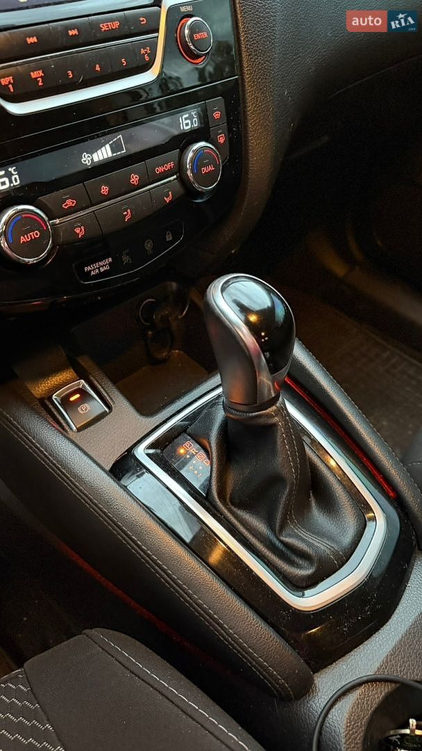 Nissan Qashqai 2018 VIN SJNFEAJ11U2400198 фото оголошення 13 з 24
