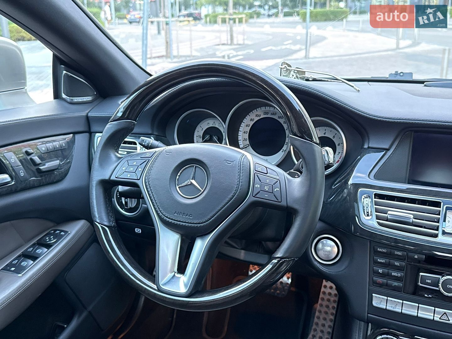 Mercedes-Benz CLS-Class 2011 VIN WDD2183911A030642 фото оголошення 36 з 41