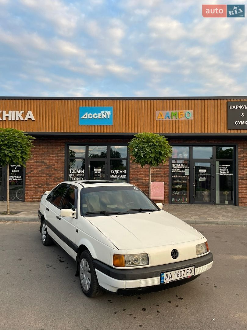 Volkswagen Passat 1990 VIN WVWZZZ31ZLE063161 фото оголошення 2 з 21