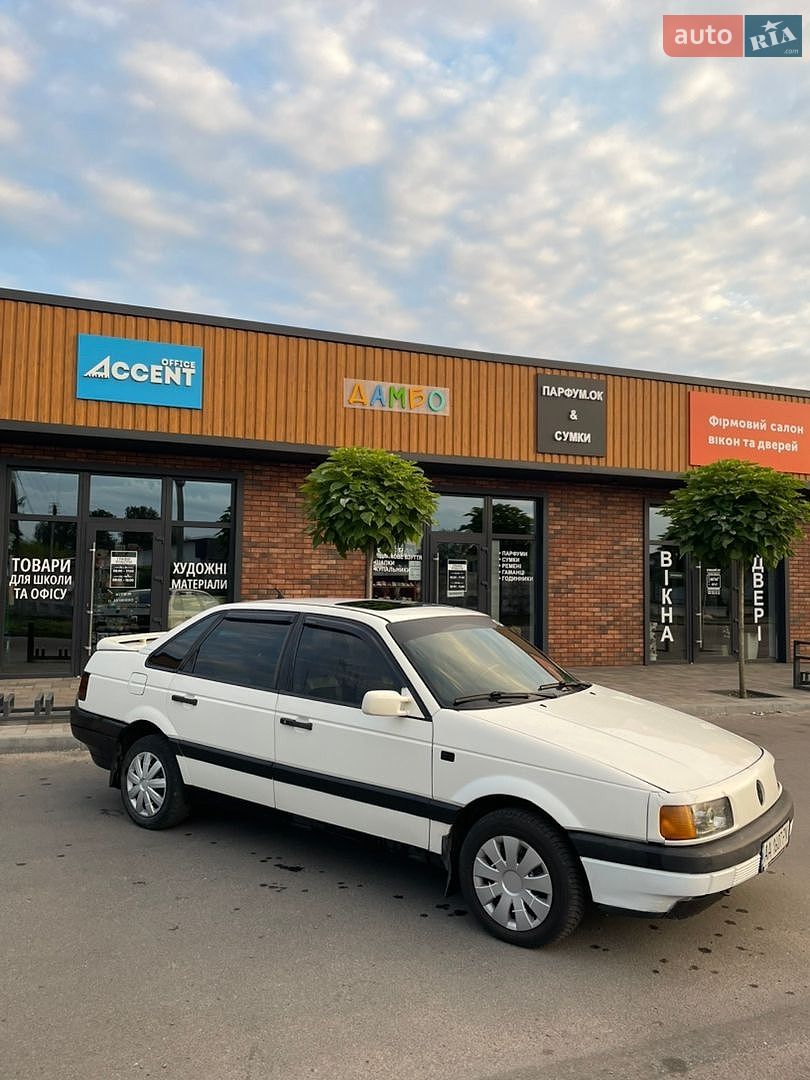 Volkswagen Passat 1990 VIN WVWZZZ31ZLE063161 фото оголошення 4 з 21