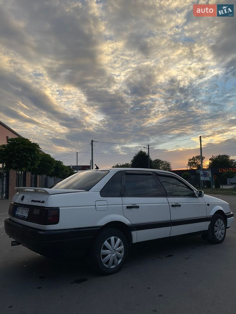 Volkswagen Passat 1990 VIN WVWZZZ31ZLE063161 фото оголошення 8 з 21