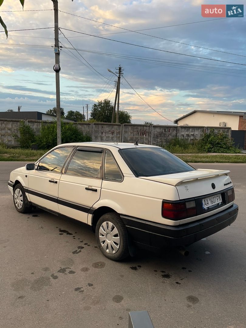 Volkswagen Passat 1990 VIN WVWZZZ31ZLE063161 фото оголошення 14 з 21