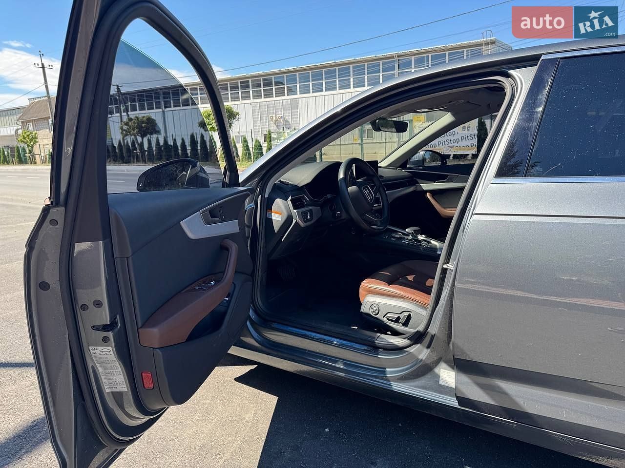 Audi A4 2018 VIN WAUZZZF42JA177802 фото оголошення 6 з 14