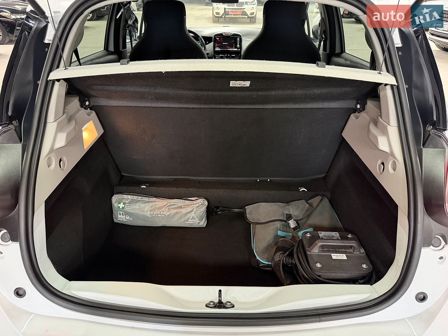 Renault Zoe 2018 VIN VF1AG000061185961 фото оголошення 8 з 12