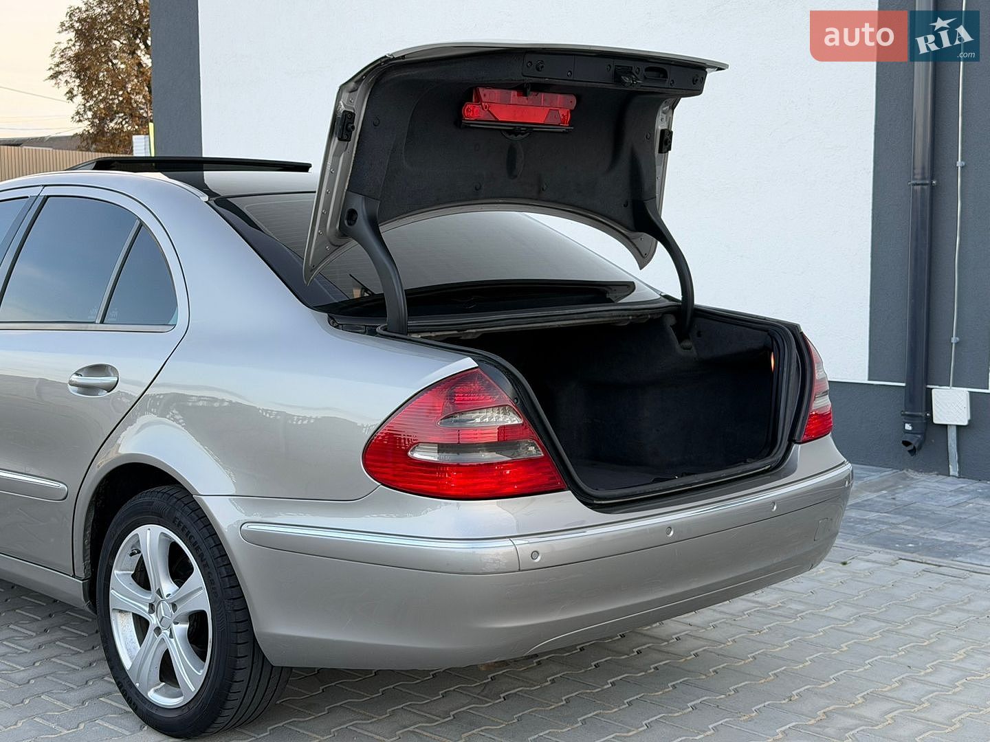 Mercedes-Benz E-Class 2003 VIN WDB2110061A248215 фото оголошення 37 з 41