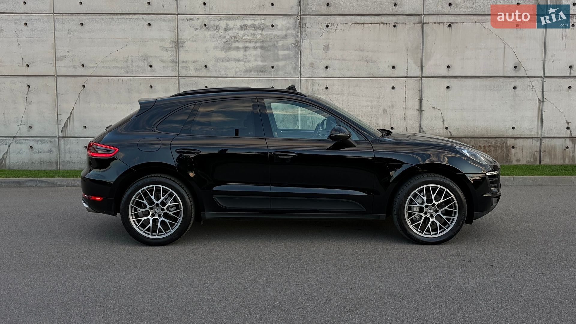 Porsche Macan 2017 VIN WP1AB2A50HLB20653 фото оголошення 6 з 31