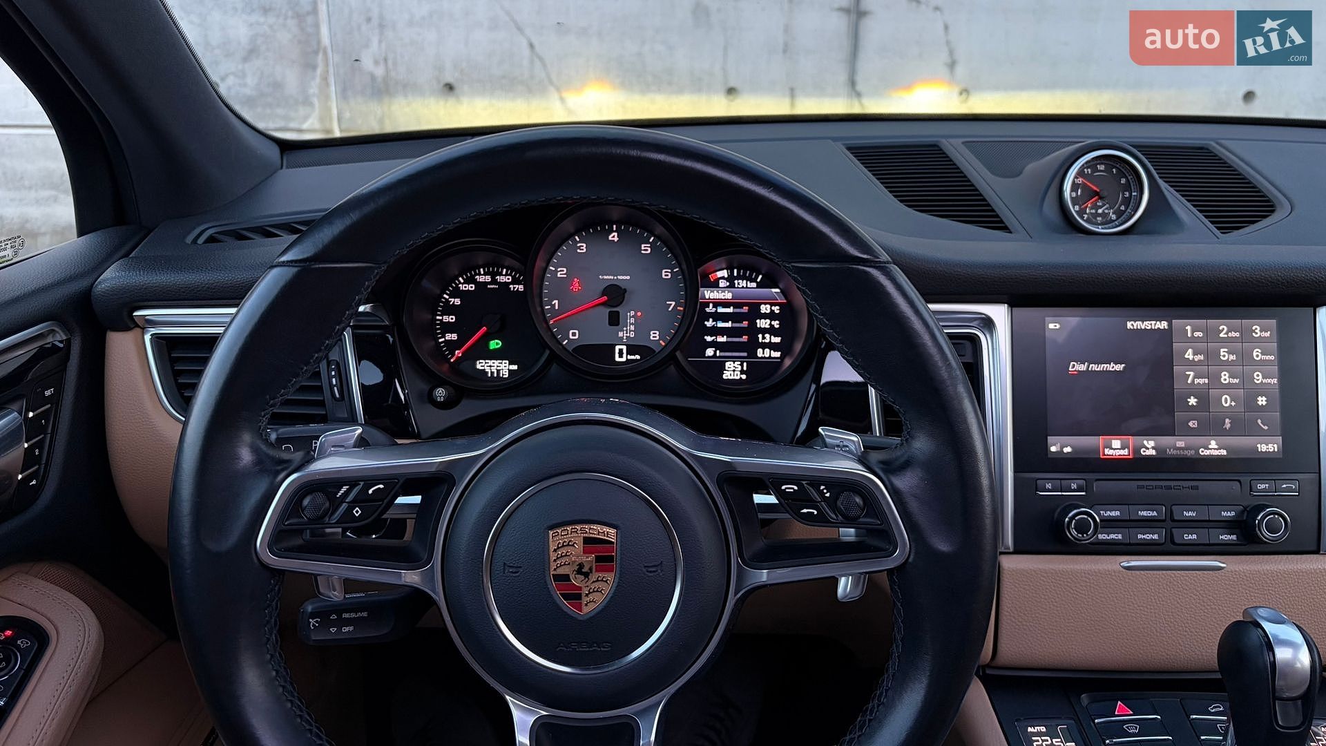 Porsche Macan 2017 VIN WP1AB2A50HLB20653 фото оголошення 12 з 31