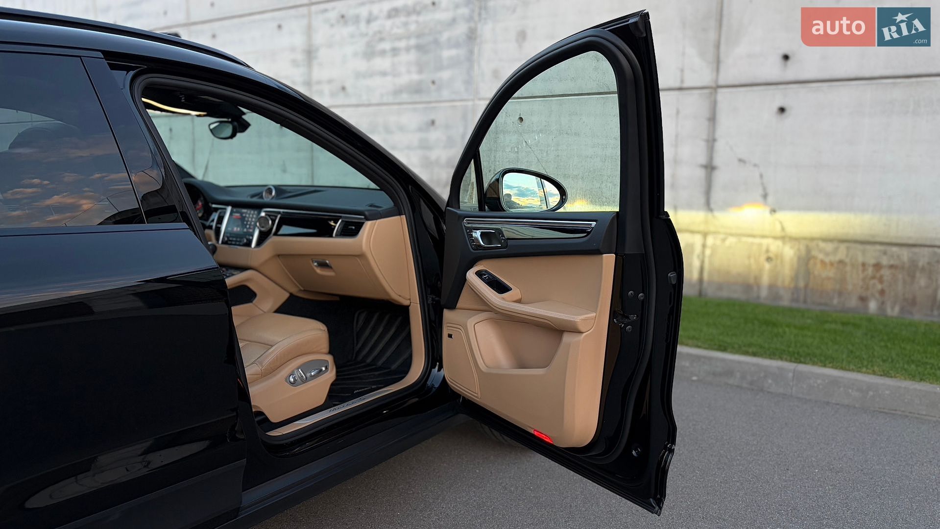 Porsche Macan 2017 VIN WP1AB2A50HLB20653 фото оголошення 17 з 31