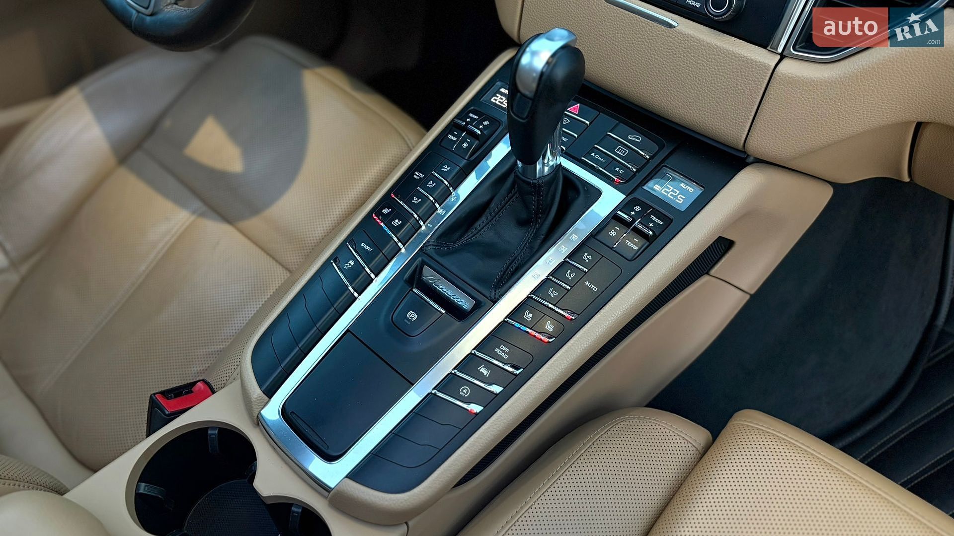 Porsche Macan 2017 VIN WP1AB2A50HLB20653 фото оголошення 22 з 31