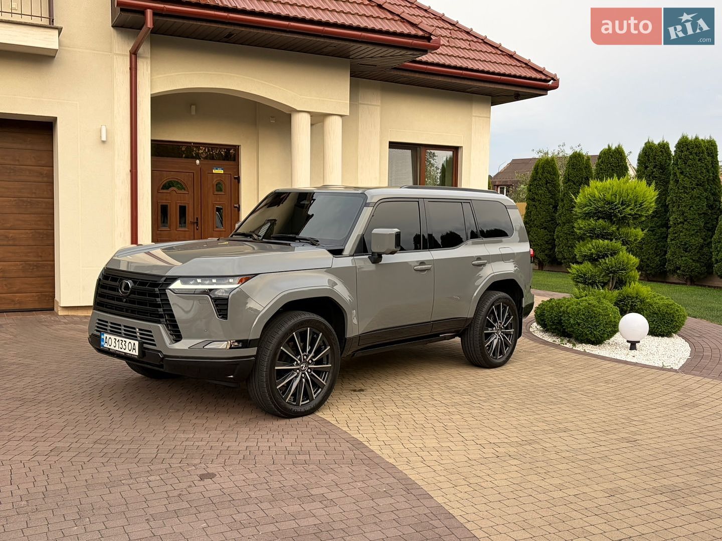 Lexus GX 2024 VIN JTJTBDDX705027072 фото оголошення 4 з 204