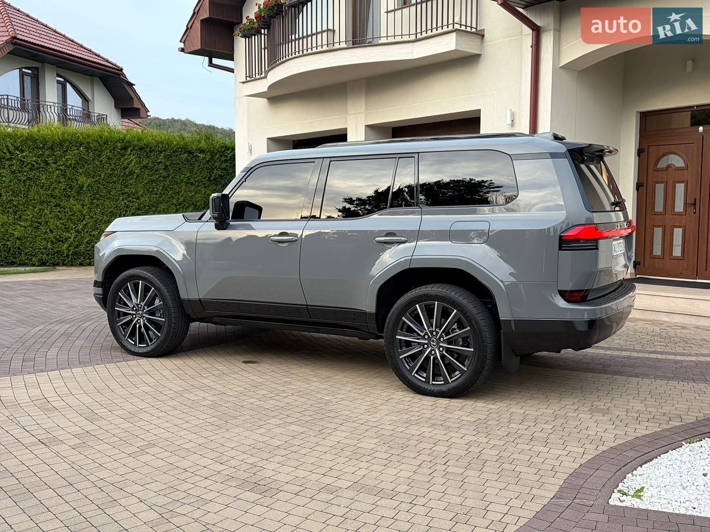 Lexus GX 2024 VIN JTJTBDDX705027072 фото оголошення 22 з 204
