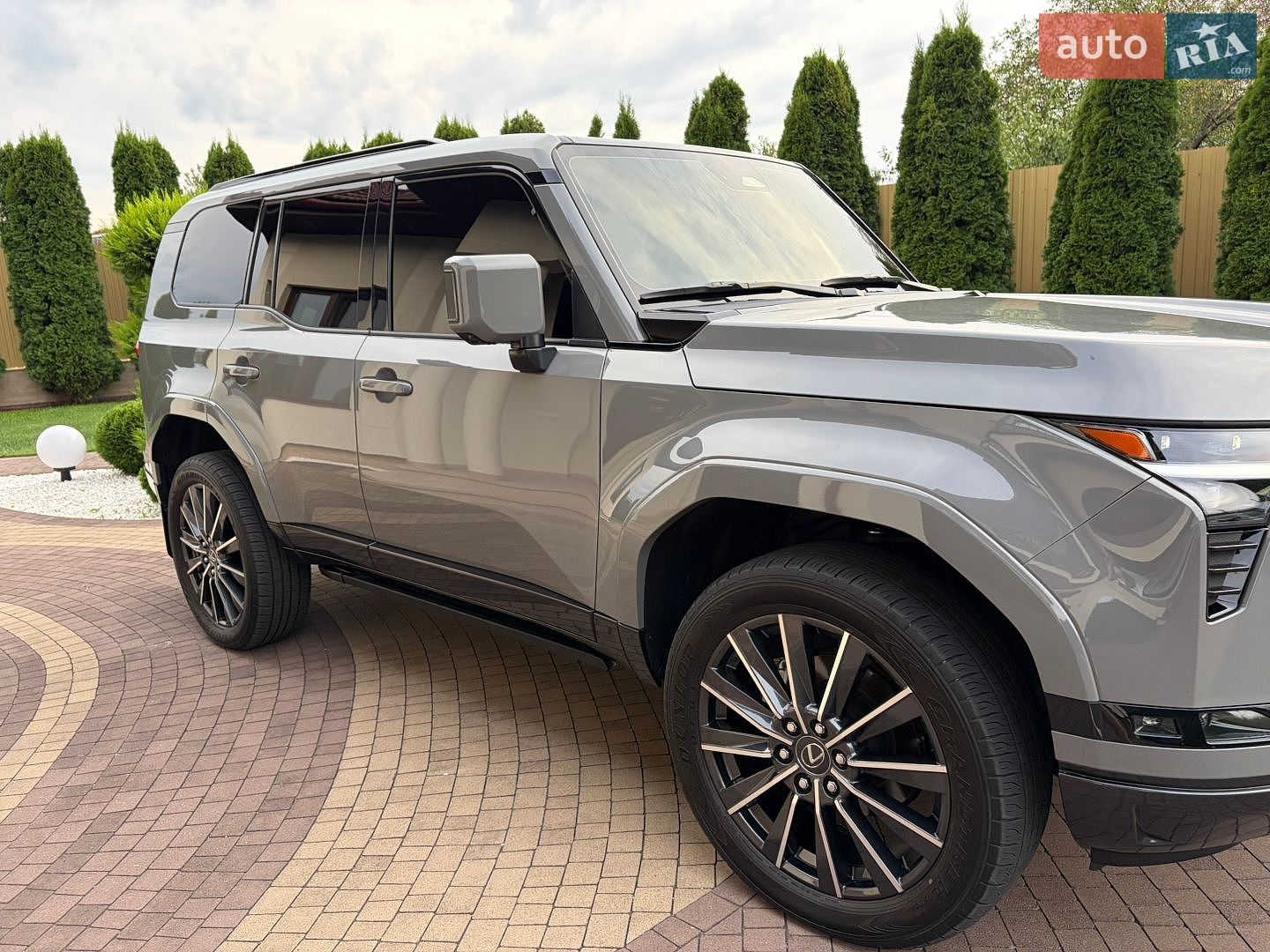 Lexus GX 2024 VIN JTJTBDDX705027072 фото оголошення 38 з 204
