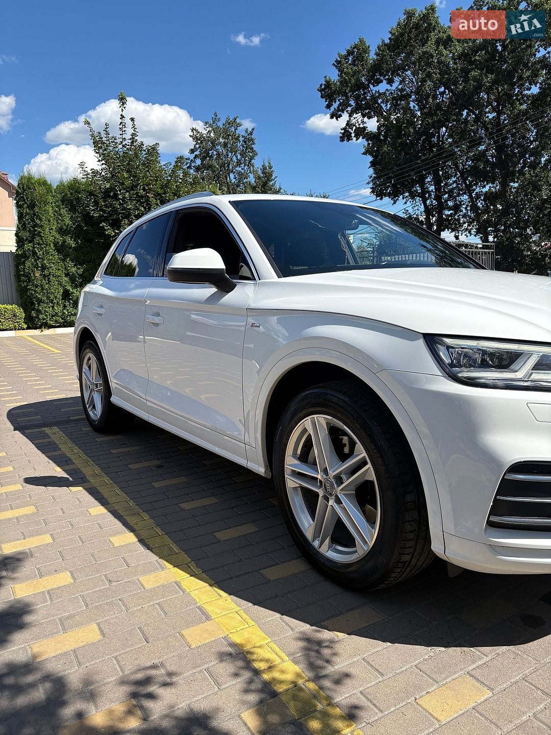 Audi Q5 2017 VIN WAUZZZFY1H2029342 фото оголошення 4 з 26