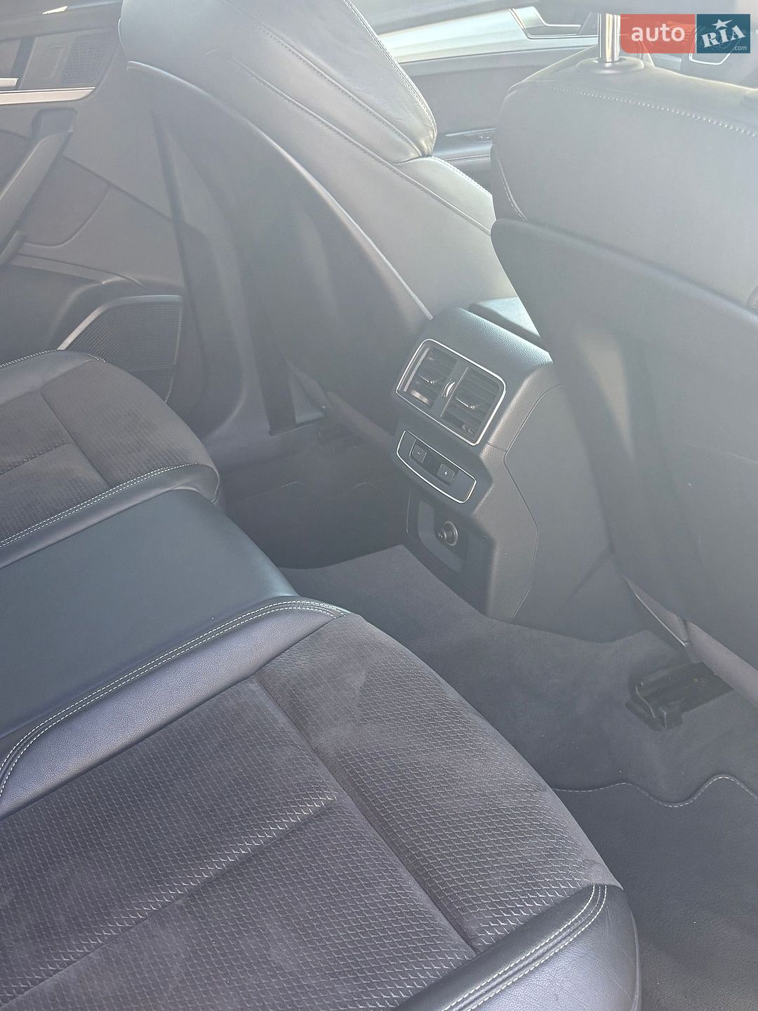 Audi Q5 2017 VIN WAUZZZFY1H2029342 фото оголошення 11 з 26