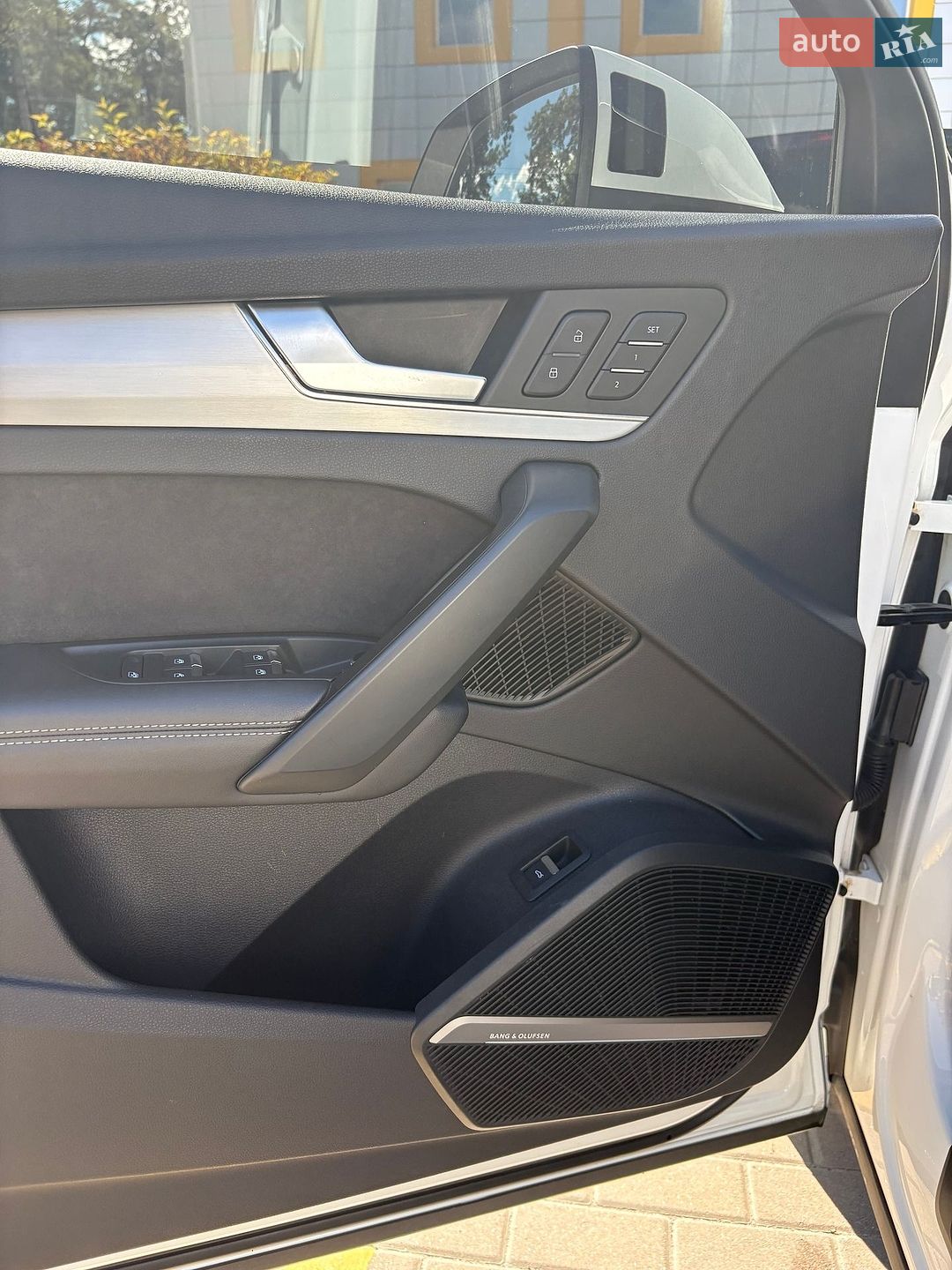 Audi Q5 2017 VIN WAUZZZFY1H2029342 фото оголошення 16 з 26