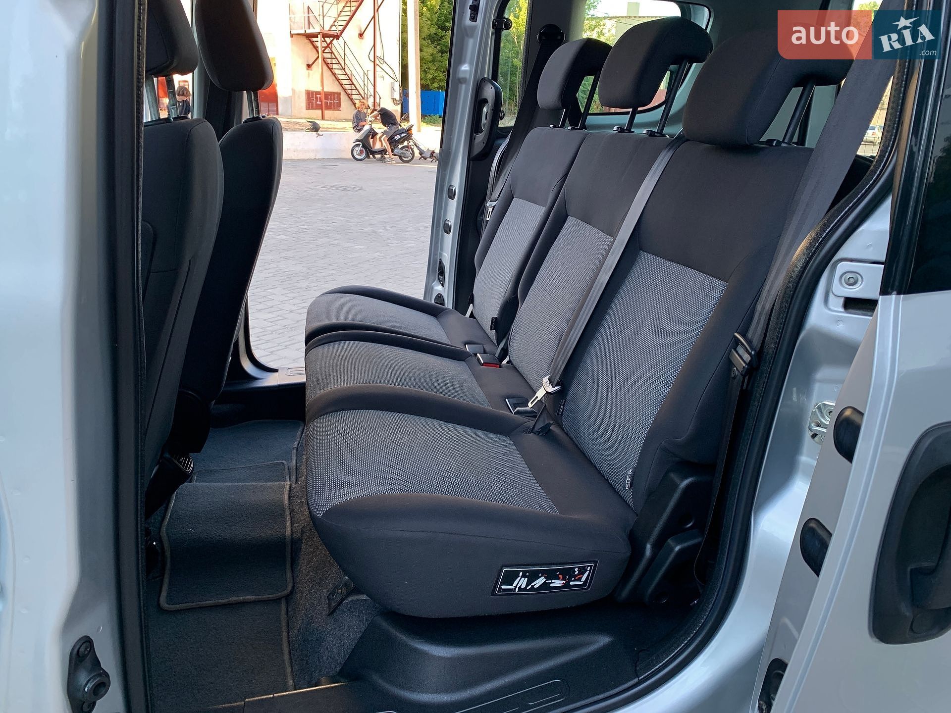 Fiat Doblo Panorama 2012 VIN ZFA26300009188180 фото оголошення 19 з 31