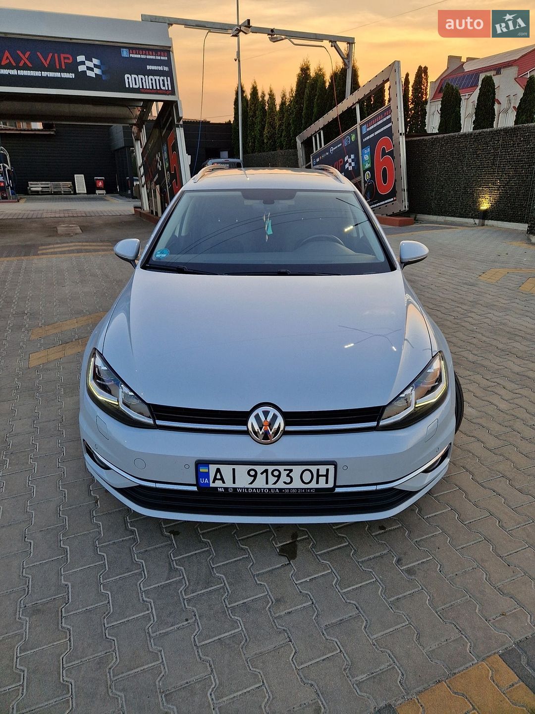 Volkswagen Golf 2017 VIN WVWZZZAUZJP519771 фото оголошення 2 з 37