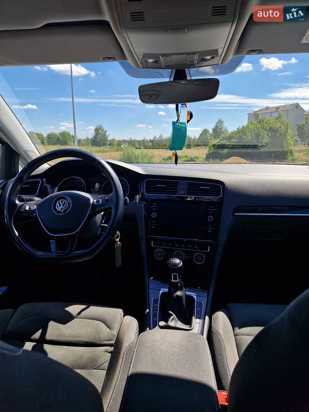 Volkswagen Golf 2017 VIN WVWZZZAUZJP519771 фото оголошення 16 з 37