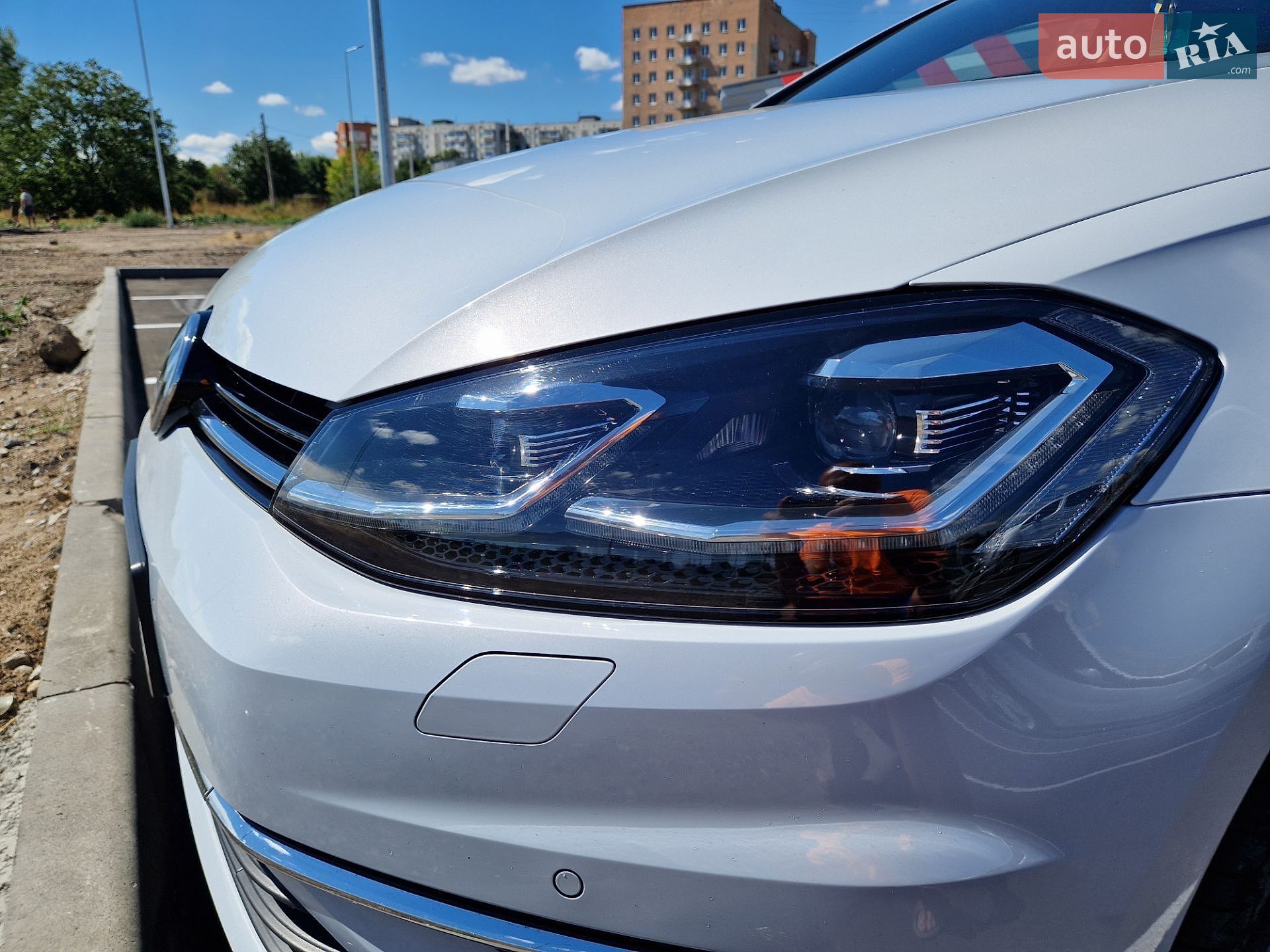 Volkswagen Golf 2017 VIN WVWZZZAUZJP519771 фото оголошення 21 з 37