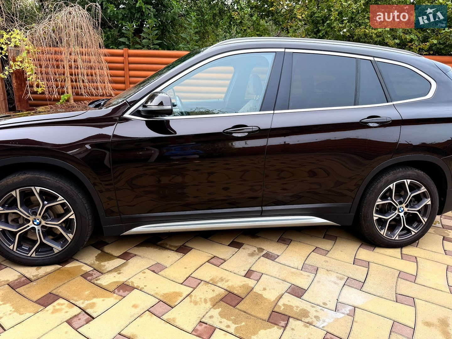 BMW X1 2019 VIN WBXJG7C00L5P57558 фото оголошення 2 з 28