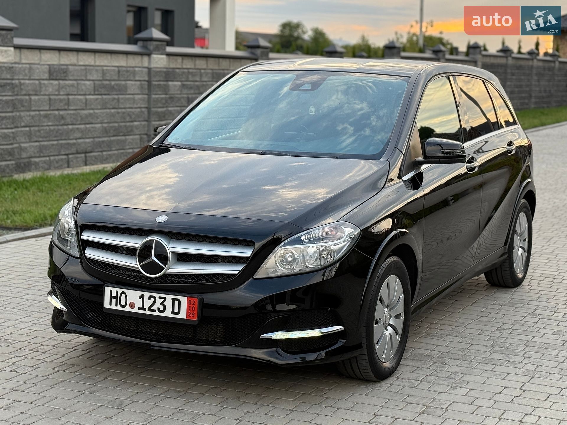 Mercedes-Benz B-Class 2015 VIN WDD2428901J007163 фото оголошення 10 з 83